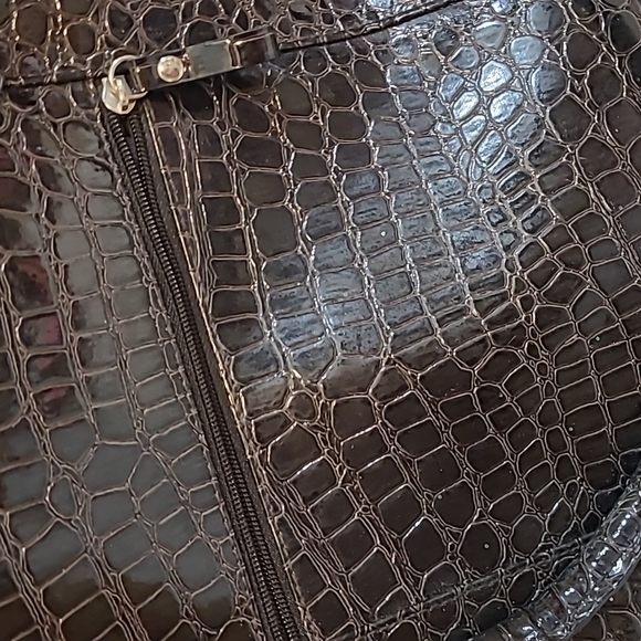 Great condition Dark brown large croc embossed tote - Picture 3 of 9